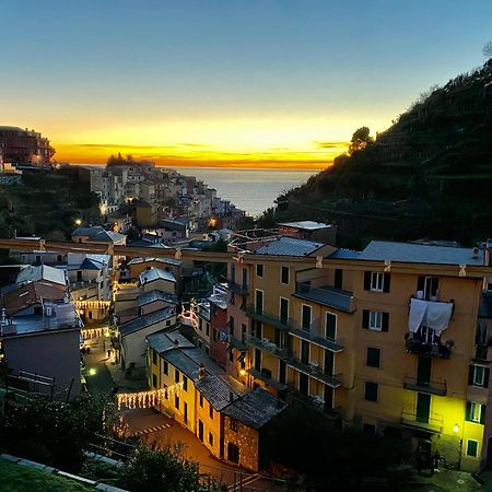 The Manarola Main Plaza Hotel Luaran gambar