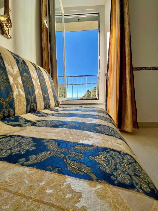 The Manarola Main Plaza Hotel Luaran gambar