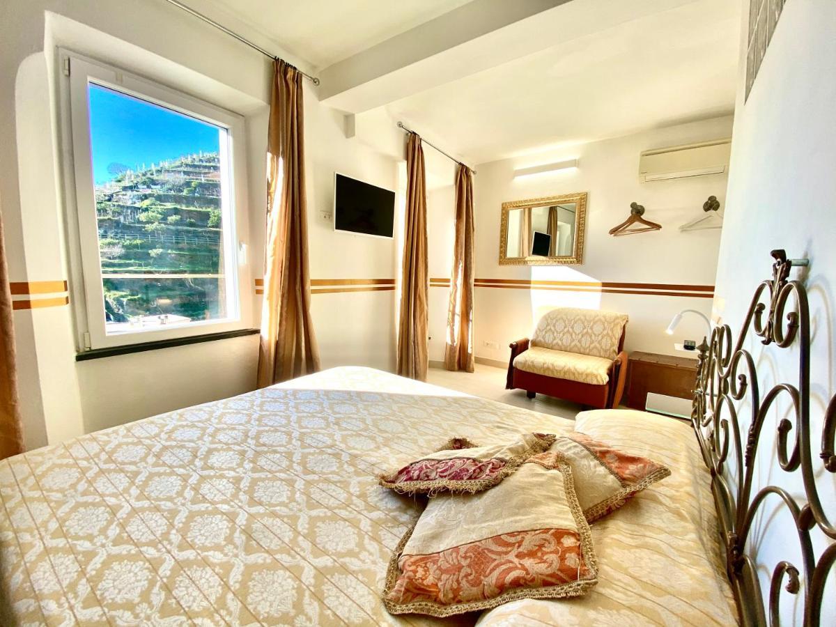 The Manarola Main Plaza Hotel Luaran gambar