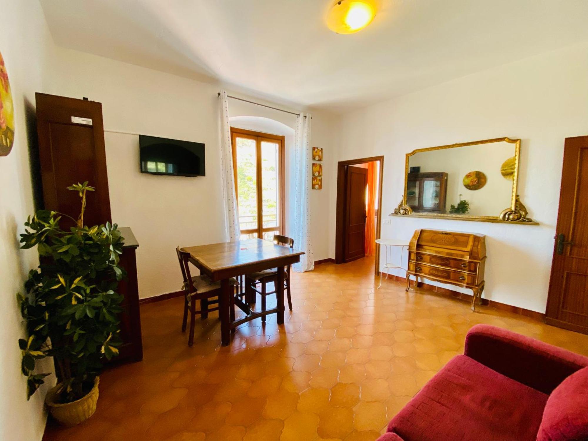 The Manarola Main Plaza Hotel Luaran gambar