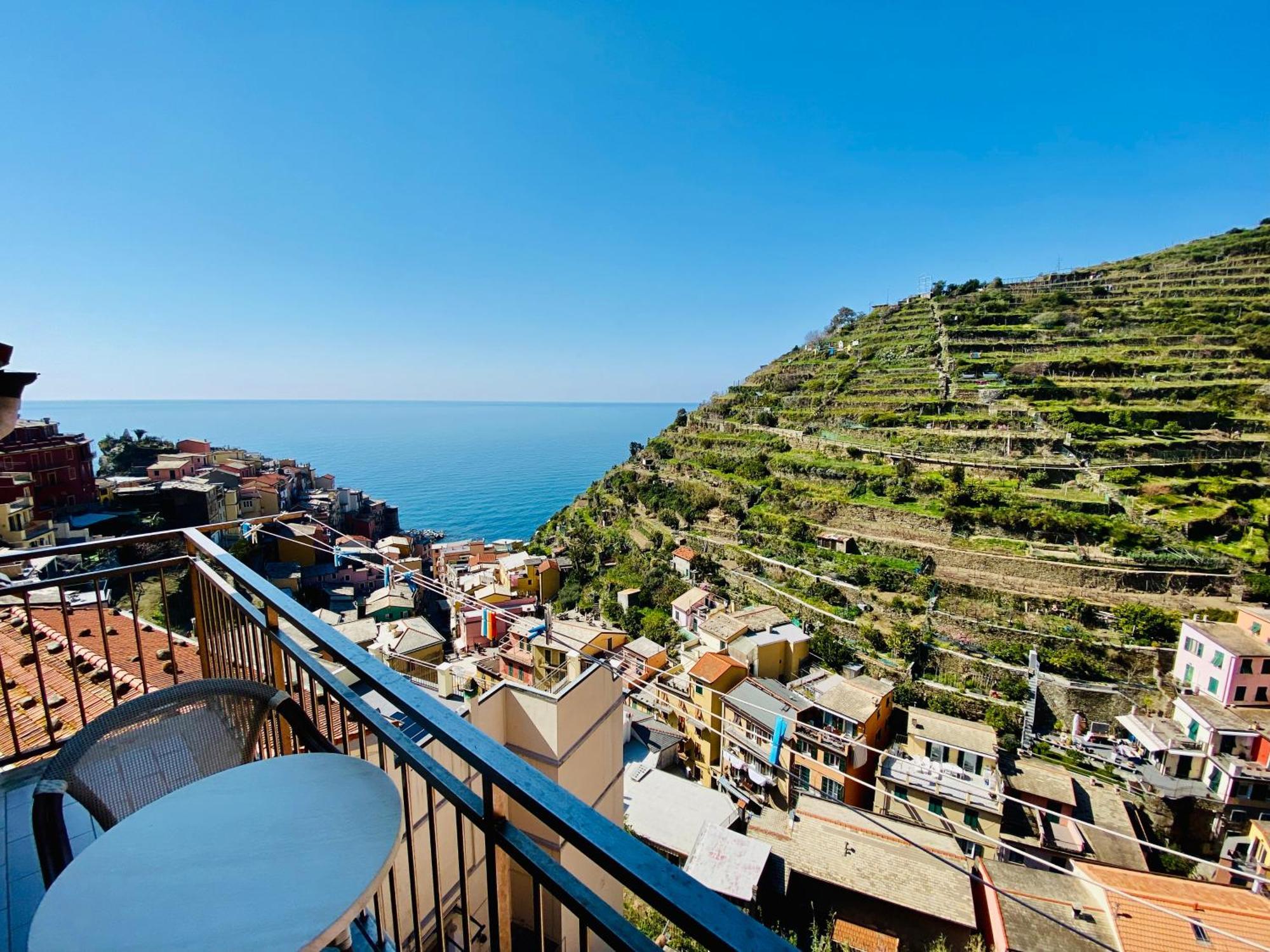 The Manarola Main Plaza Hotel Luaran gambar