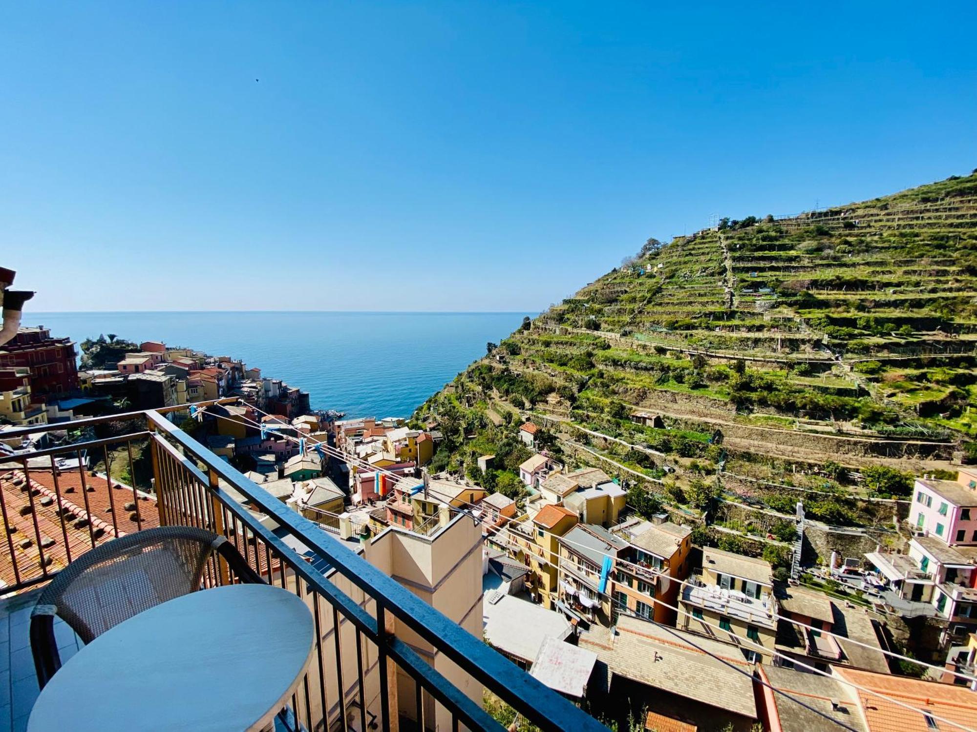 The Manarola Main Plaza Hotel Luaran gambar