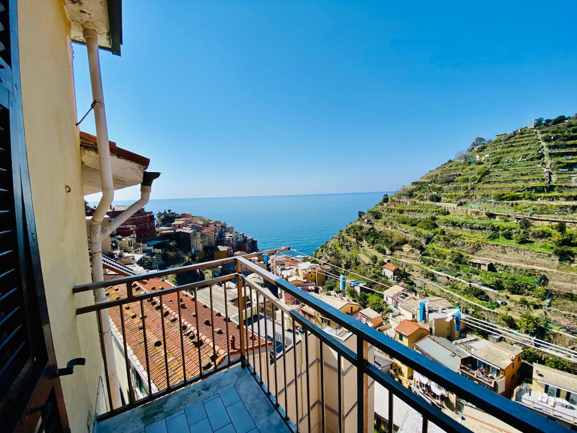 The Manarola Main Plaza Hotel Luaran gambar
